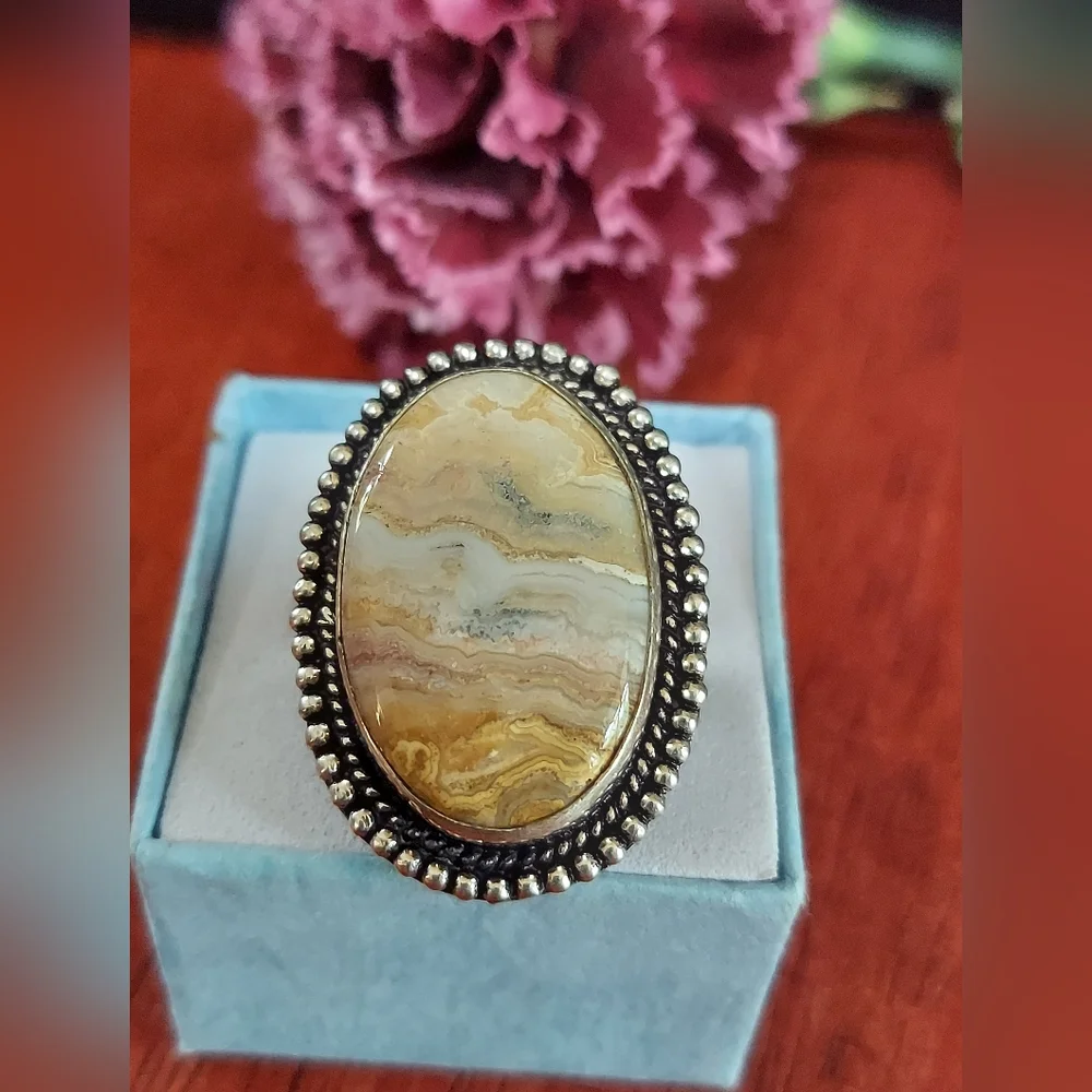 Handcrafted Mexican Crazy Lace Agate Oversized Oval Ring (7) - Picture 3 of 16